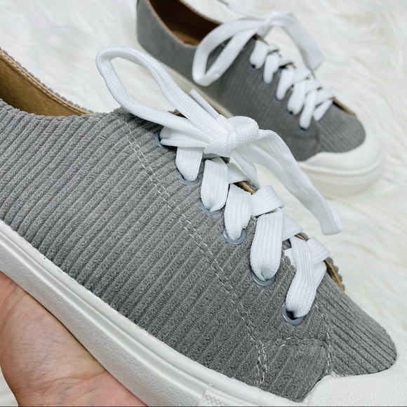 Grey ribbed sneaker - Picture 3 of 7